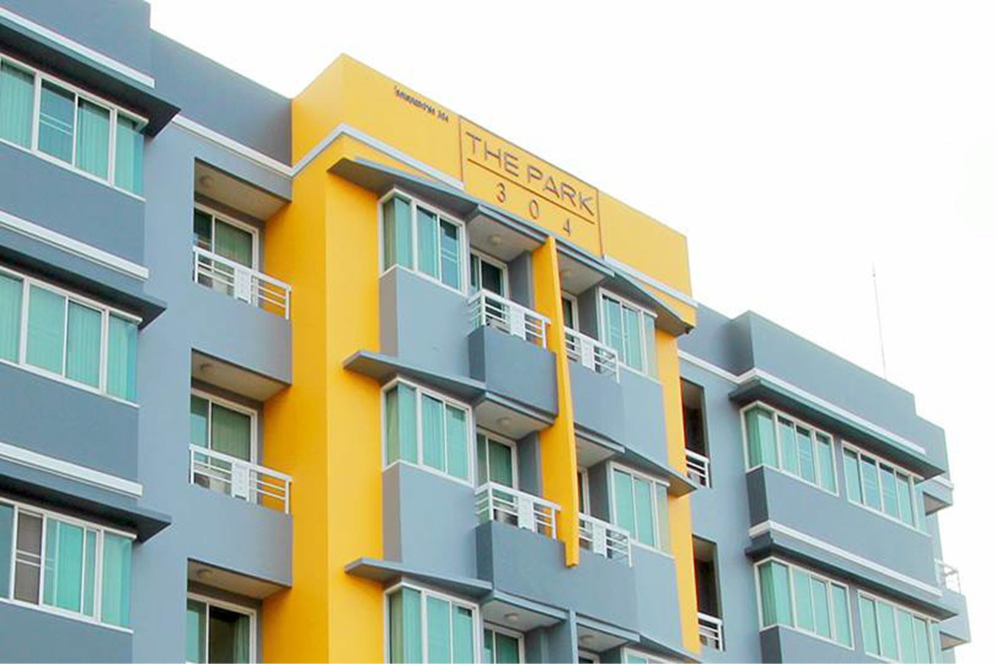 The Park 304 Executive Serviced Apartment Si Maha Phot Exterior photo